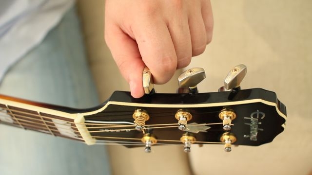 Gitar Akort Aygıtı